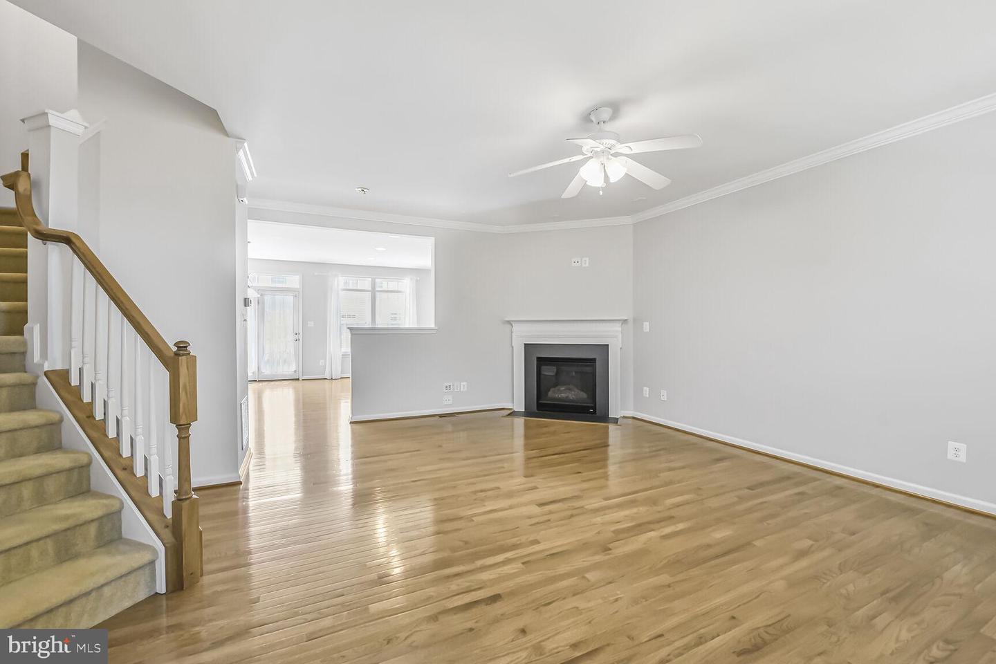42952 MILTEC TER, CHANTILLY, Virginia 20152, 3 Bedrooms Bedrooms, ,2 BathroomsBathrooms,Residential,For sale,42952 MILTEC TER,VALO2096200 MLS # VALO2096200