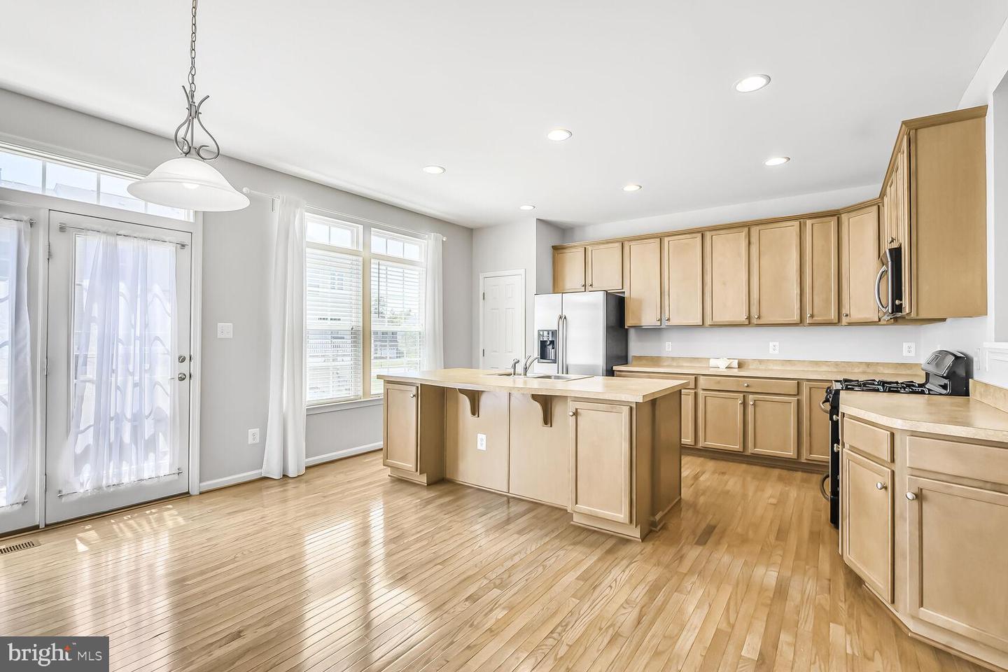 42952 MILTEC TER, CHANTILLY, Virginia 20152, 3 Bedrooms Bedrooms, ,2 BathroomsBathrooms,Residential,For sale,42952 MILTEC TER,VALO2096200 MLS # VALO2096200