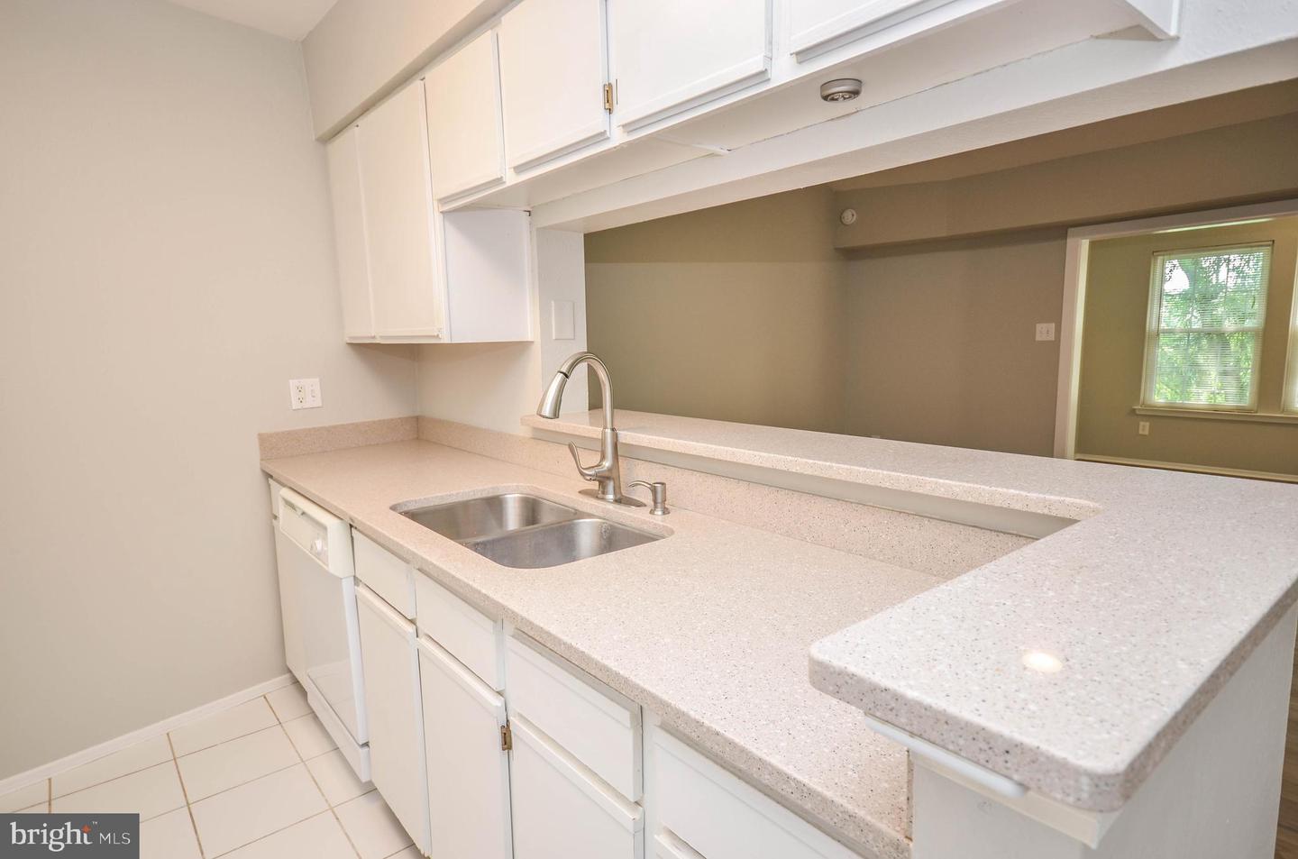 3313 WYNDHAM CIR #4209, ALEXANDRIA, Virginia 22302, 1 Bedroom Bedrooms, ,1 BathroomBathrooms,Residential,For sale,3313 WYNDHAM CIR #4209,VAAX2045474 MLS # VAAX2045474