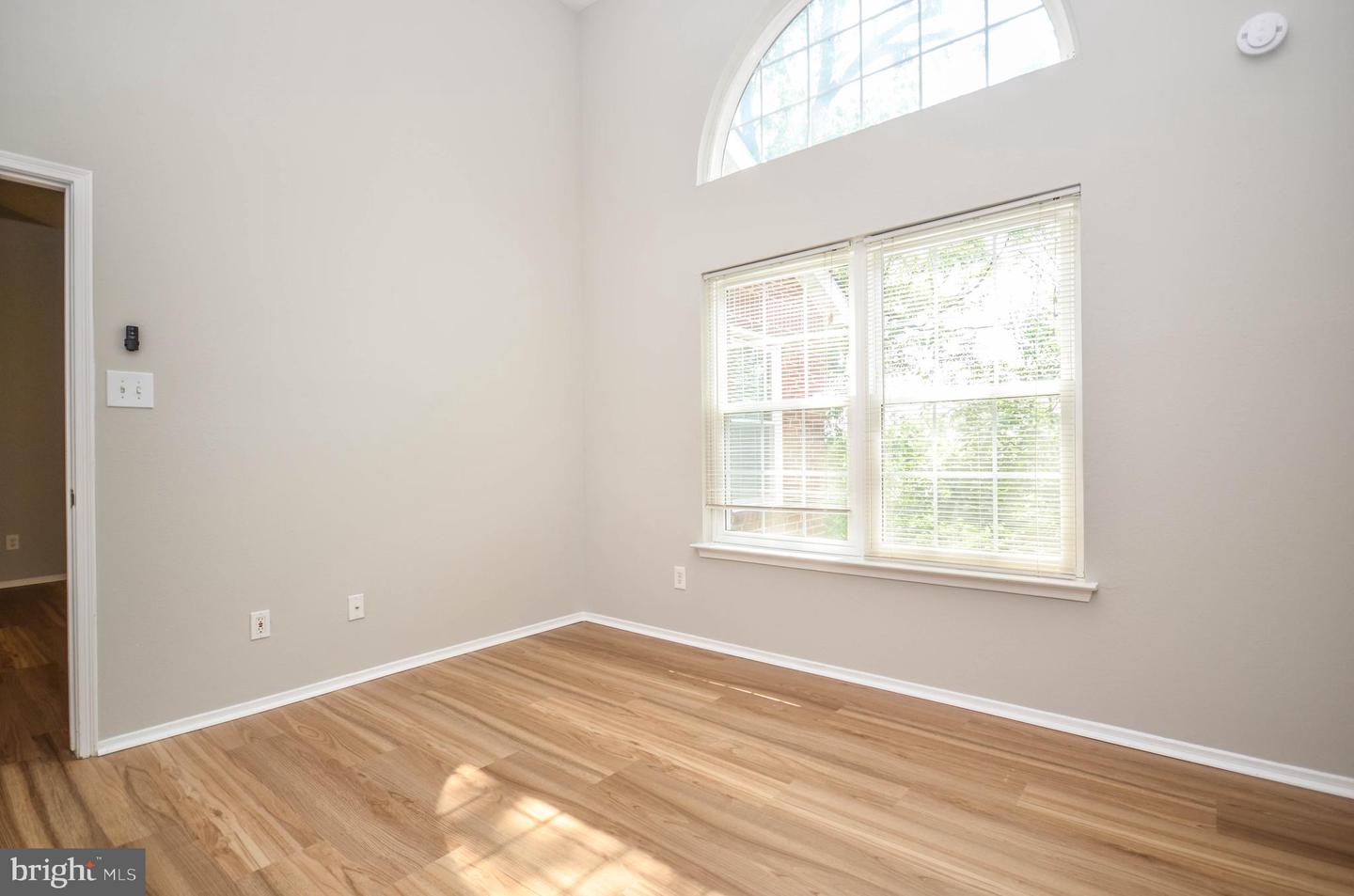 3313 WYNDHAM CIR #4209, ALEXANDRIA, Virginia 22302, 1 Bedroom Bedrooms, ,1 BathroomBathrooms,Residential,For sale,3313 WYNDHAM CIR #4209,VAAX2045474 MLS # VAAX2045474