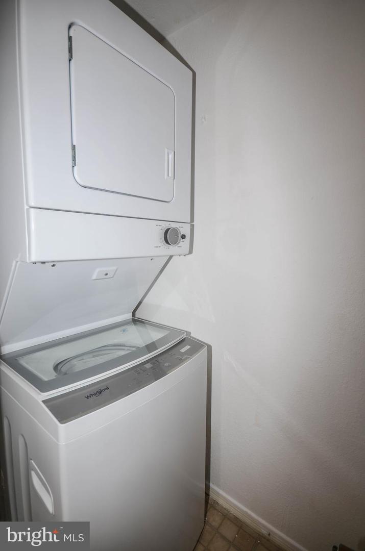 3313 WYNDHAM CIR #4209, ALEXANDRIA, Virginia 22302, 1 Bedroom Bedrooms, ,1 BathroomBathrooms,Residential,For sale,3313 WYNDHAM CIR #4209,VAAX2045474 MLS # VAAX2045474