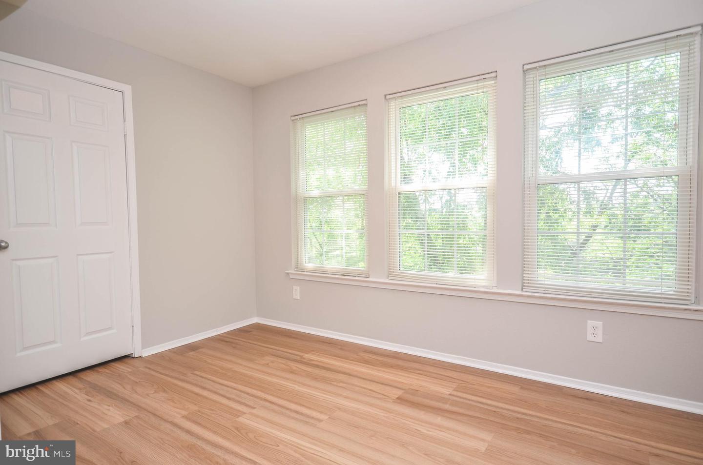 3313 WYNDHAM CIR #4209, ALEXANDRIA, Virginia 22302, 1 Bedroom Bedrooms, ,1 BathroomBathrooms,Residential,For sale,3313 WYNDHAM CIR #4209,VAAX2045474 MLS # VAAX2045474