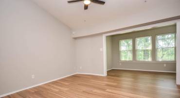 3313 WYNDHAM CIR #4209, ALEXANDRIA, Virginia 22302, 1 Bedroom Bedrooms, ,1 BathroomBathrooms,Residential,For sale,3313 WYNDHAM CIR #4209,VAAX2045474 MLS # VAAX2045474