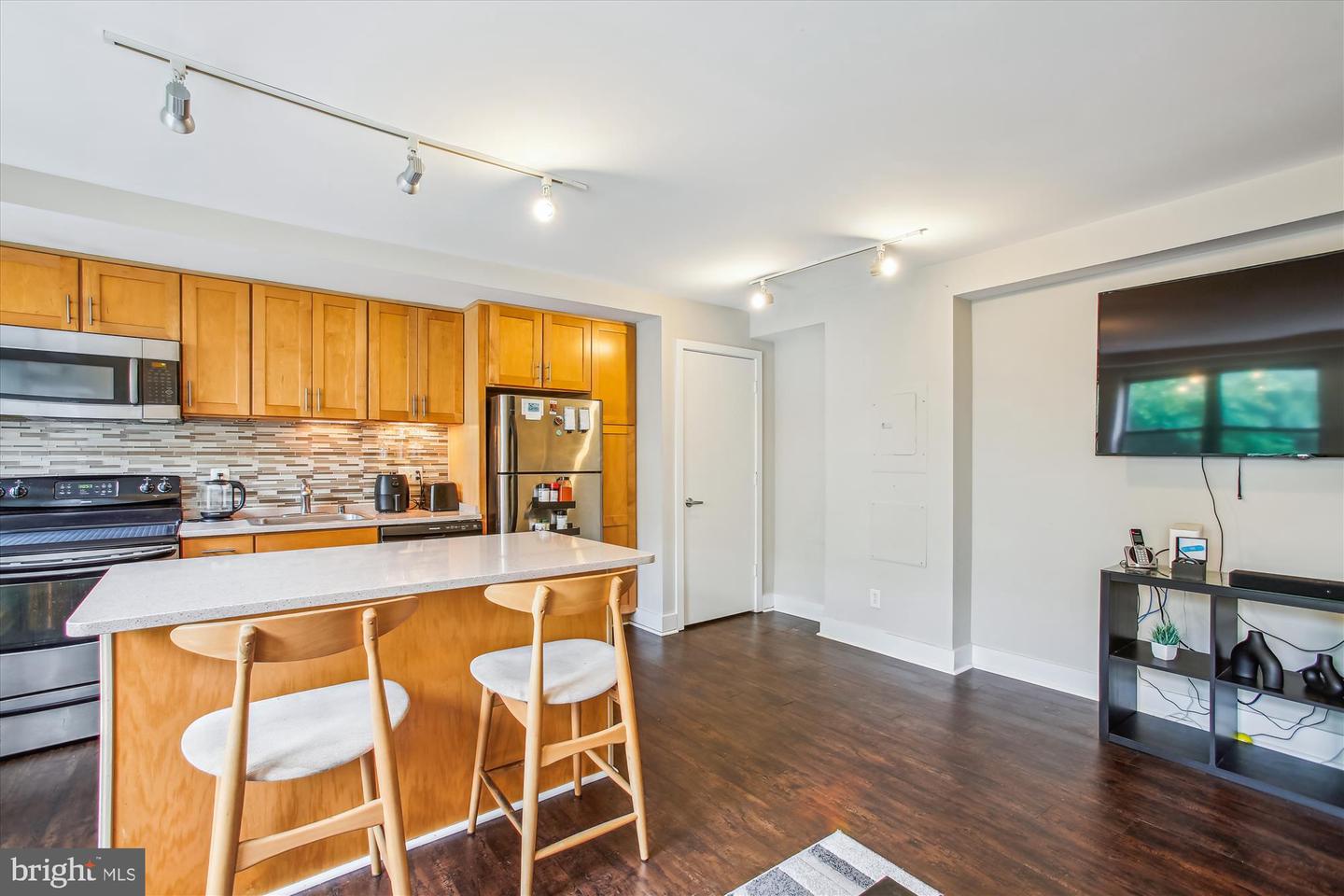 212 OAKWOOD ST SE #211, WASHINGTON, District Of Columbia 20032, 1 Bedroom Bedrooms, ,1 BathroomBathrooms,Residential,For sale,212 OAKWOOD ST SE #211,DCDC2201446 MLS # DCDC2201446