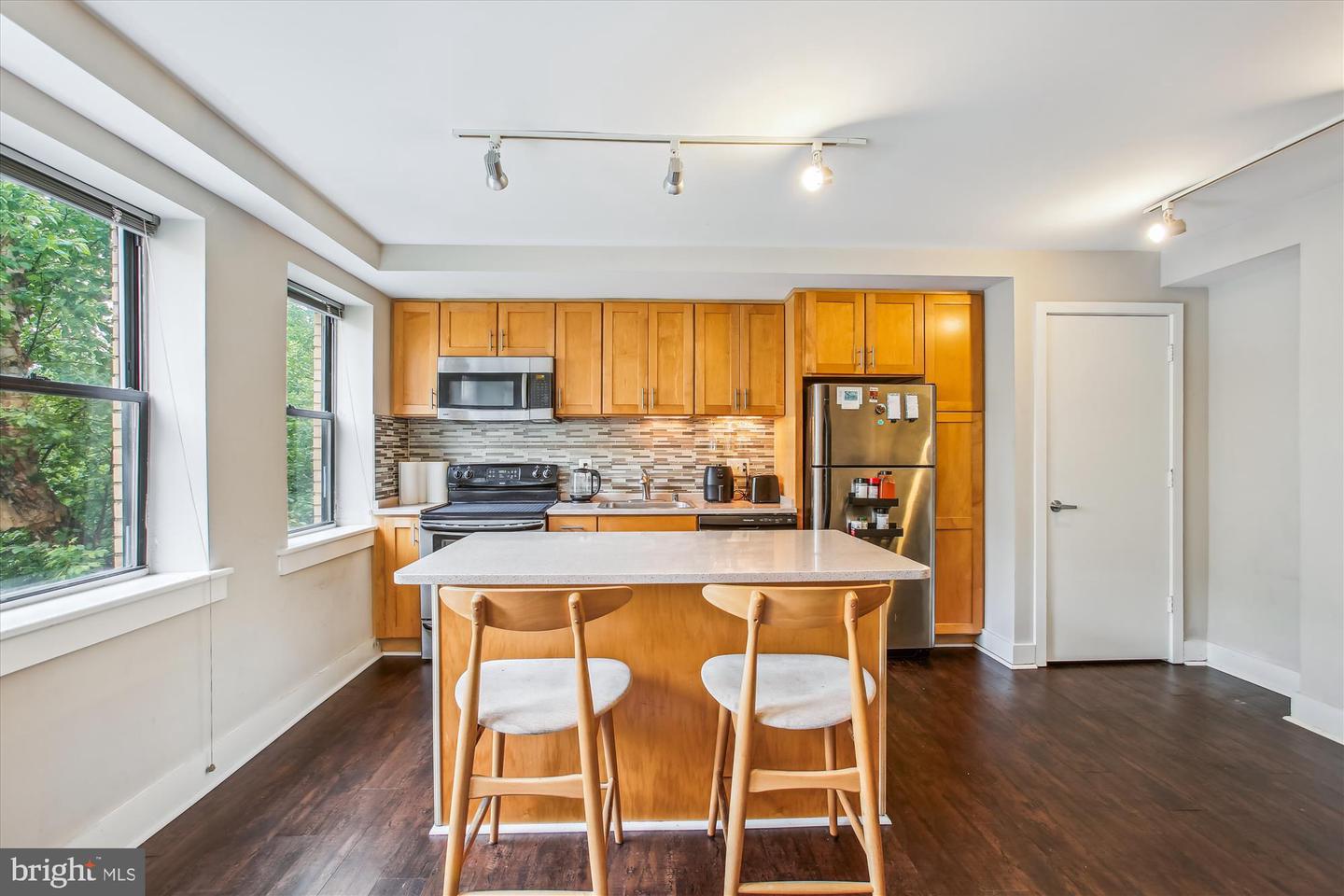 212 OAKWOOD ST SE #211, WASHINGTON, District Of Columbia 20032, 1 Bedroom Bedrooms, ,1 BathroomBathrooms,Residential,For sale,212 OAKWOOD ST SE #211,DCDC2201446 MLS # DCDC2201446