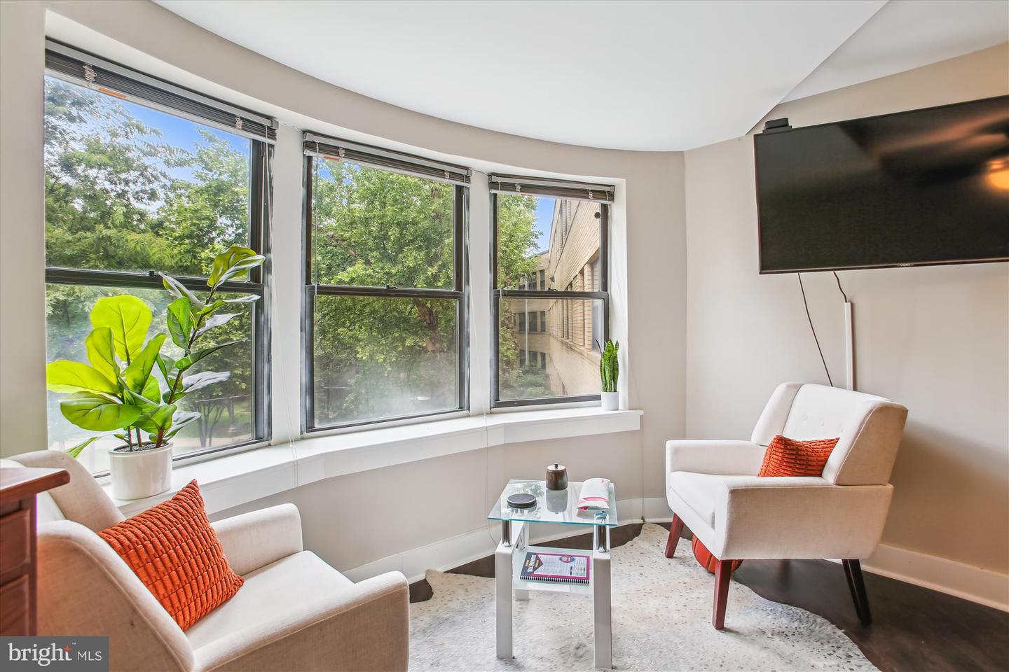 212 OAKWOOD ST SE #211, WASHINGTON, District Of Columbia 20032, 1 Bedroom Bedrooms, ,1 BathroomBathrooms,Residential,For sale,212 OAKWOOD ST SE #211,DCDC2201446 MLS # DCDC2201446
