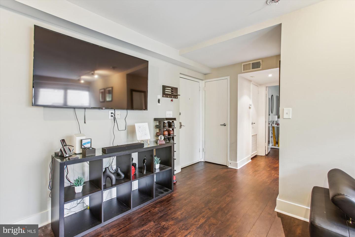 212 OAKWOOD ST SE #211, WASHINGTON, District Of Columbia 20032, 1 Bedroom Bedrooms, ,1 BathroomBathrooms,Residential,For sale,212 OAKWOOD ST SE #211,DCDC2201446 MLS # DCDC2201446