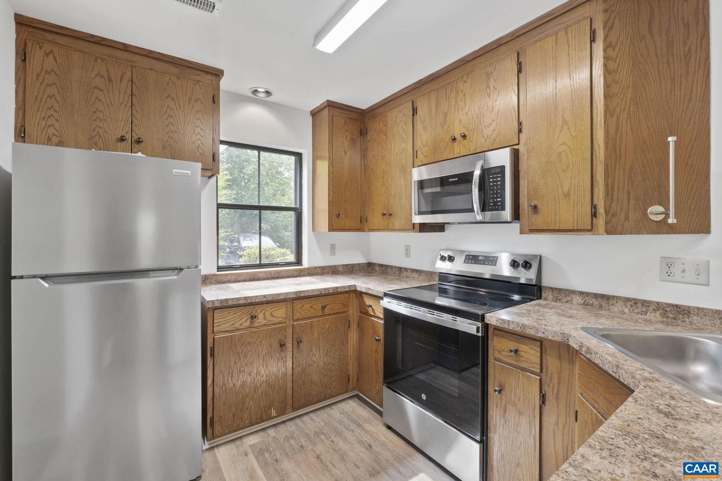 732 EXTON CT, CHARLOTTESVILLE, Virginia 22901, 2 Bedrooms Bedrooms, ,1 BathroomBathrooms,Residential,For sale,732 EXTON CT,664623 MLS # 664623