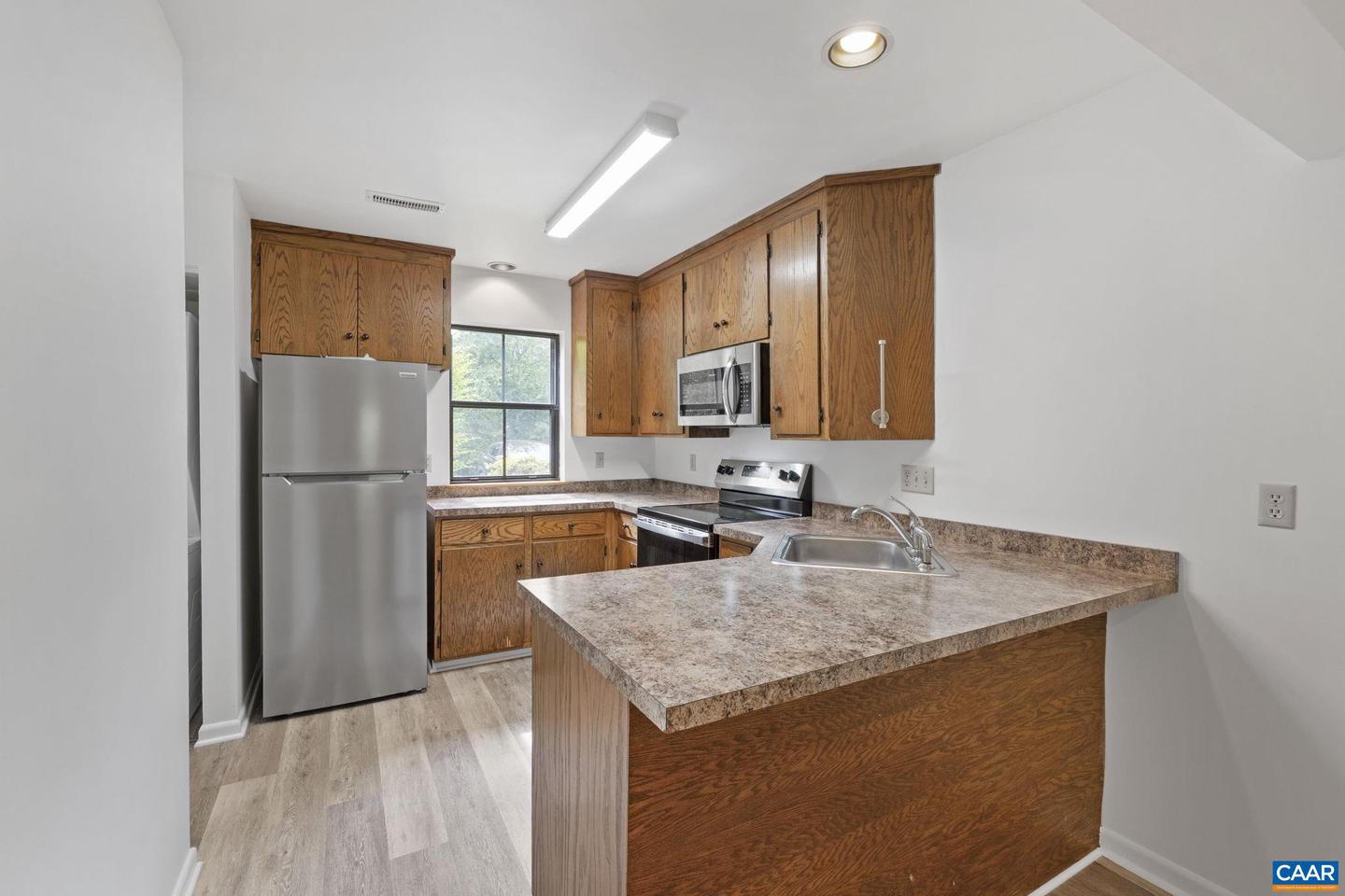 732 EXTON CT, CHARLOTTESVILLE, Virginia 22901, 2 Bedrooms Bedrooms, ,1 BathroomBathrooms,Residential,For sale,732 EXTON CT,664623 MLS # 664623