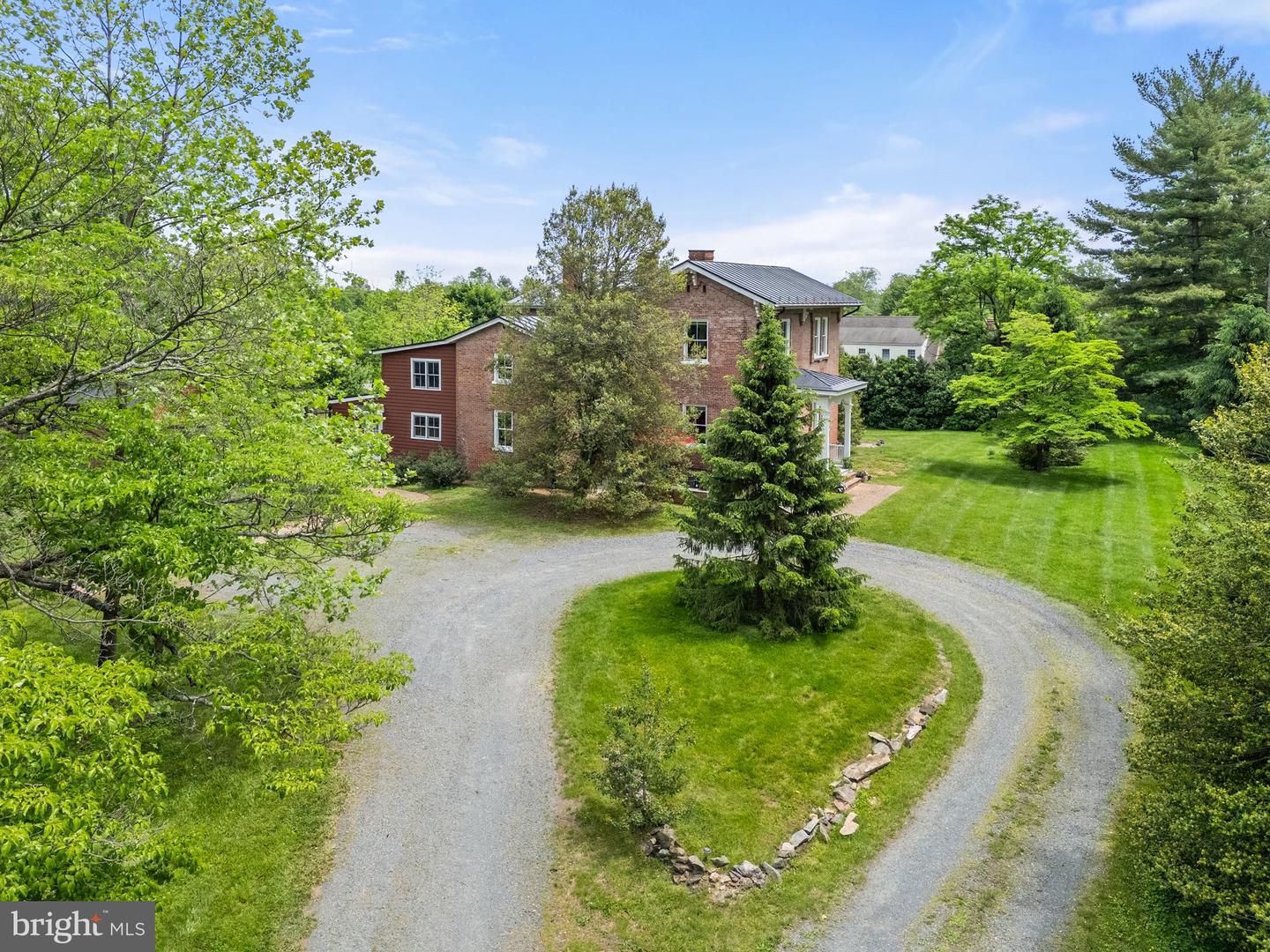 306 W MARKET ST, LEESBURG, Virginia 20176, 3 Bedrooms Bedrooms, ,2 BathroomsBathrooms,Residential,For sale,306 W MARKET ST,VALO2091306 MLS # VALO2091306