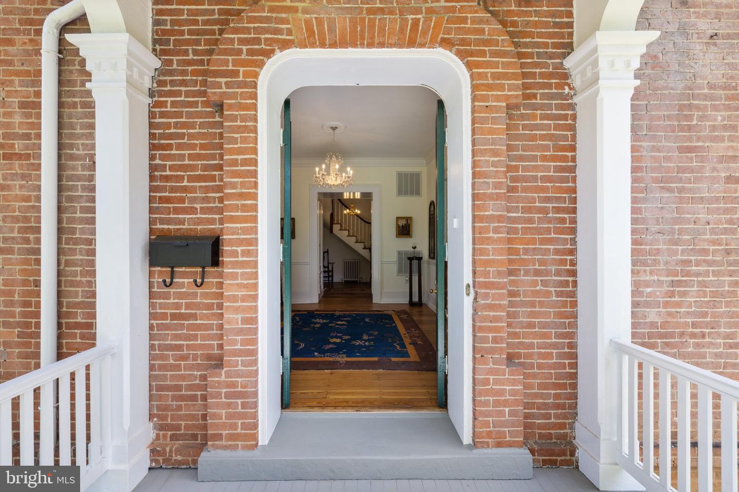 306 W MARKET ST, LEESBURG, Virginia 20176, 3 Bedrooms Bedrooms, ,2 BathroomsBathrooms,Residential,For sale,306 W MARKET ST,VALO2091306 MLS # VALO2091306