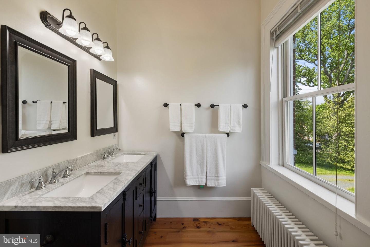 306 W MARKET ST, LEESBURG, Virginia 20176, 3 Bedrooms Bedrooms, ,2 BathroomsBathrooms,Residential,For sale,306 W MARKET ST,VALO2091306 MLS # VALO2091306