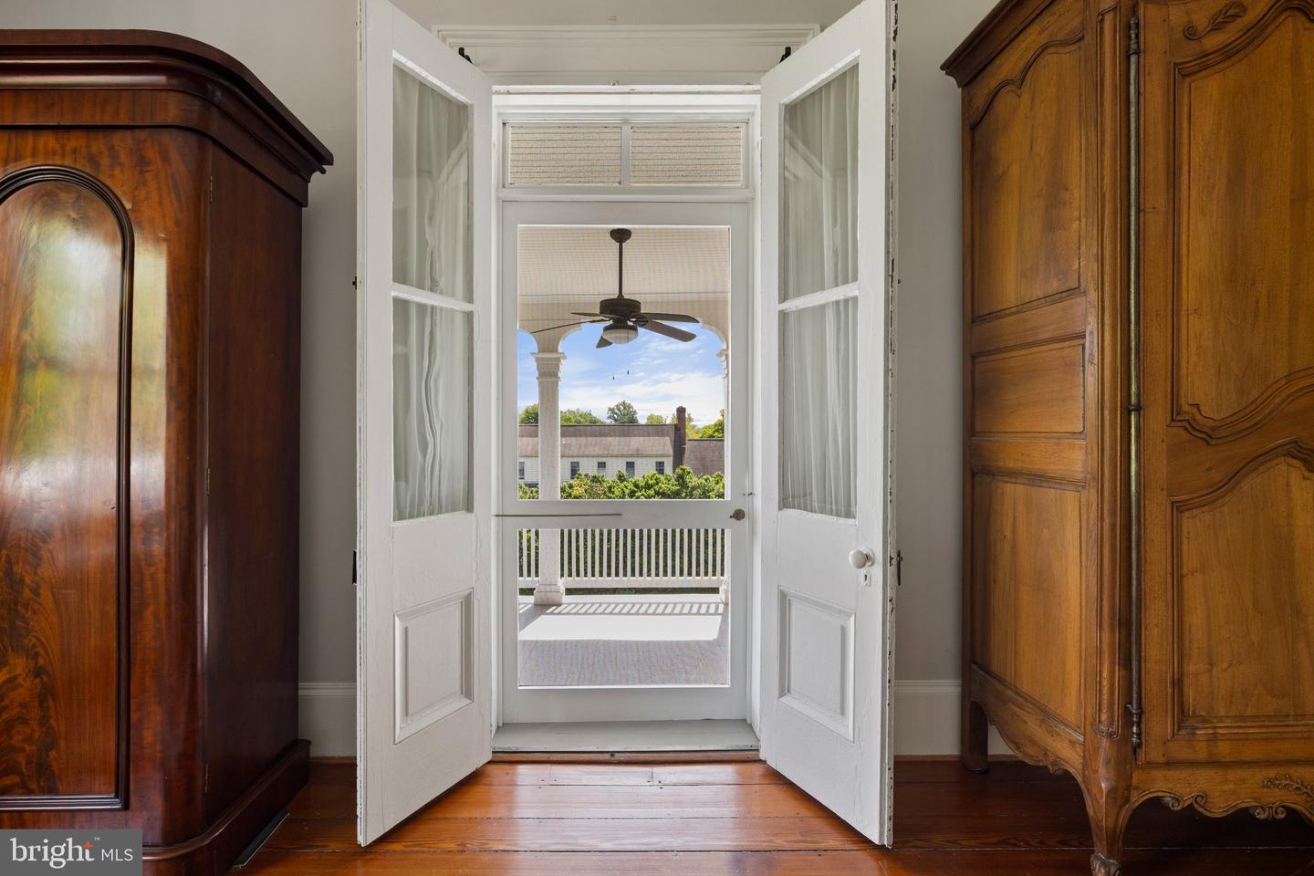 306 W MARKET ST, LEESBURG, Virginia 20176, 3 Bedrooms Bedrooms, ,2 BathroomsBathrooms,Residential,For sale,306 W MARKET ST,VALO2091306 MLS # VALO2091306
