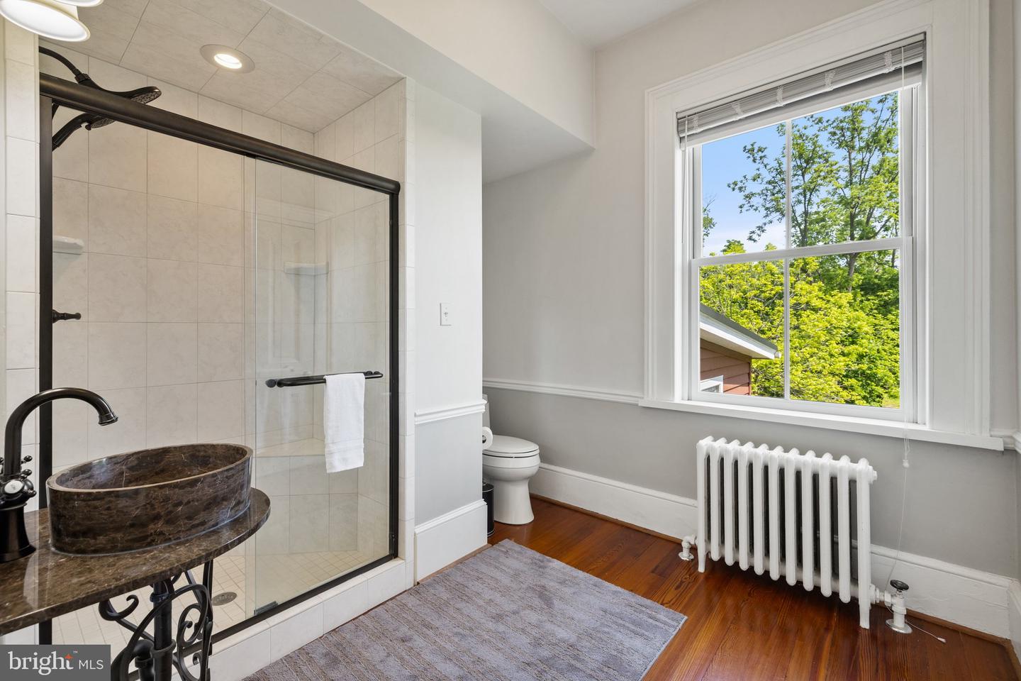 306 W MARKET ST, LEESBURG, Virginia 20176, 3 Bedrooms Bedrooms, ,2 BathroomsBathrooms,Residential,For sale,306 W MARKET ST,VALO2091306 MLS # VALO2091306