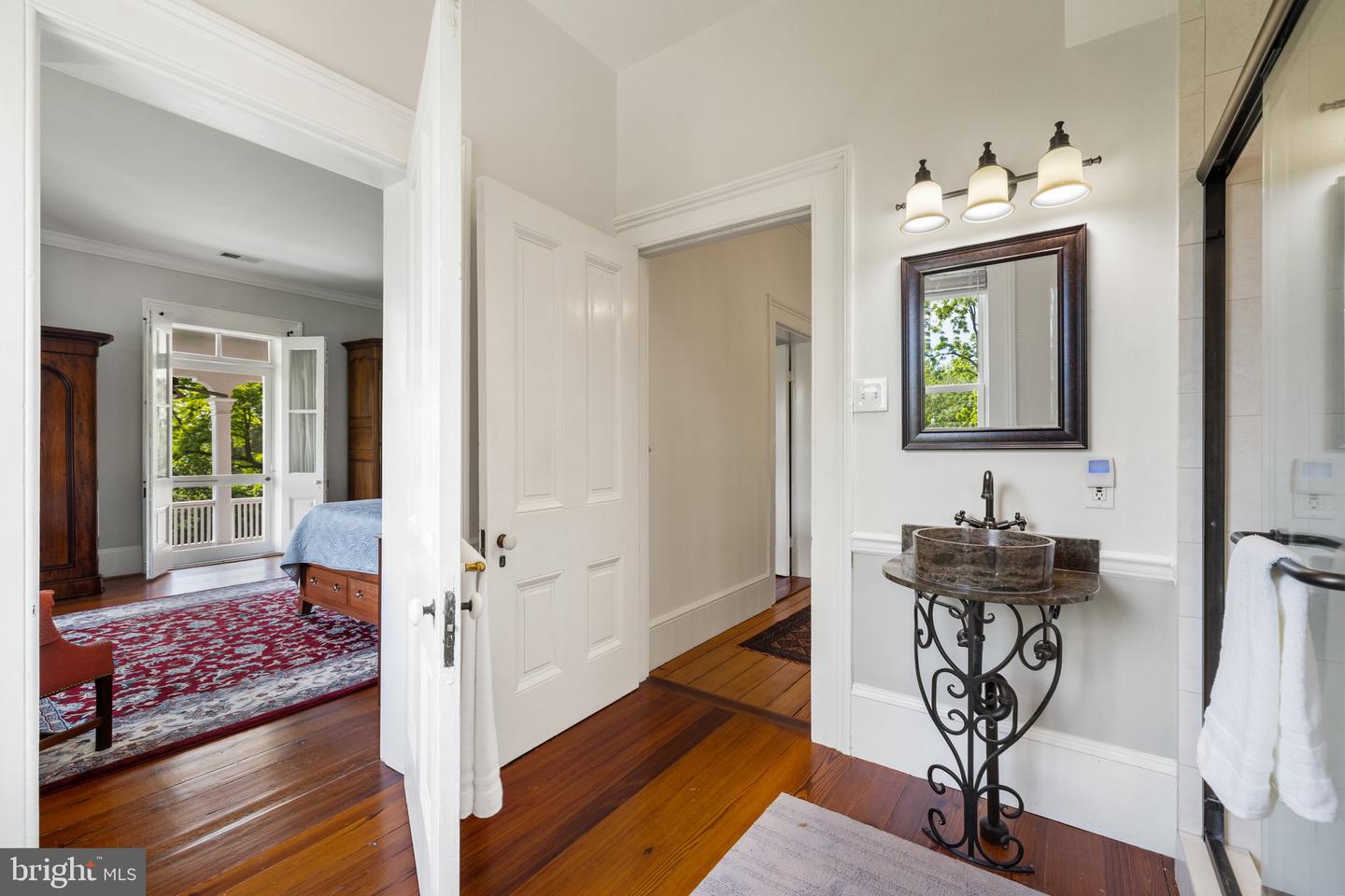 306 W MARKET ST, LEESBURG, Virginia 20176, 3 Bedrooms Bedrooms, ,2 BathroomsBathrooms,Residential,For sale,306 W MARKET ST,VALO2091306 MLS # VALO2091306