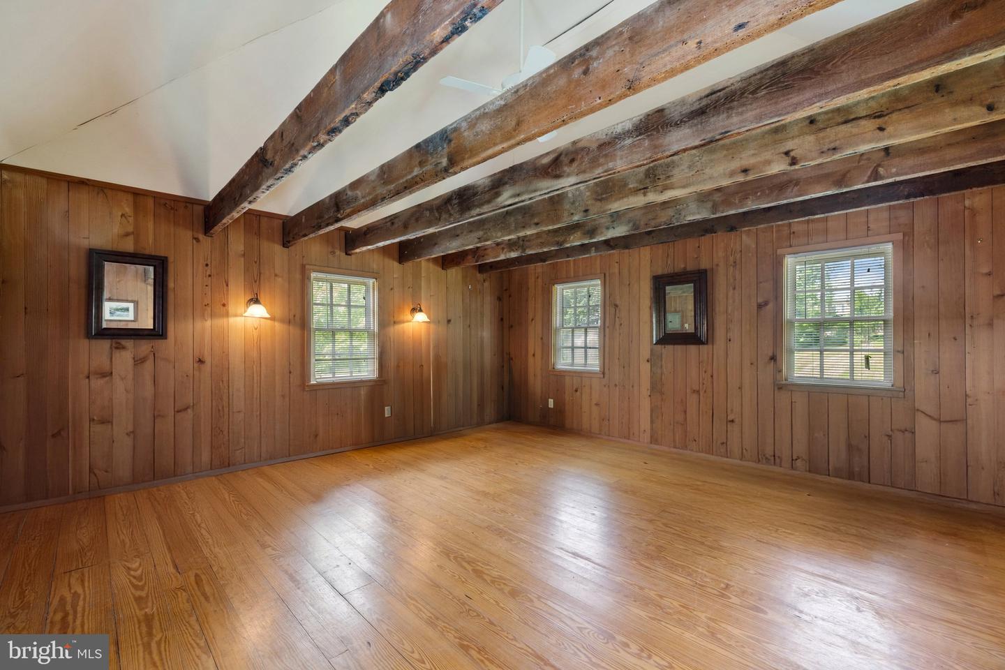306 W MARKET ST, LEESBURG, Virginia 20176, 3 Bedrooms Bedrooms, ,2 BathroomsBathrooms,Residential,For sale,306 W MARKET ST,VALO2091306 MLS # VALO2091306