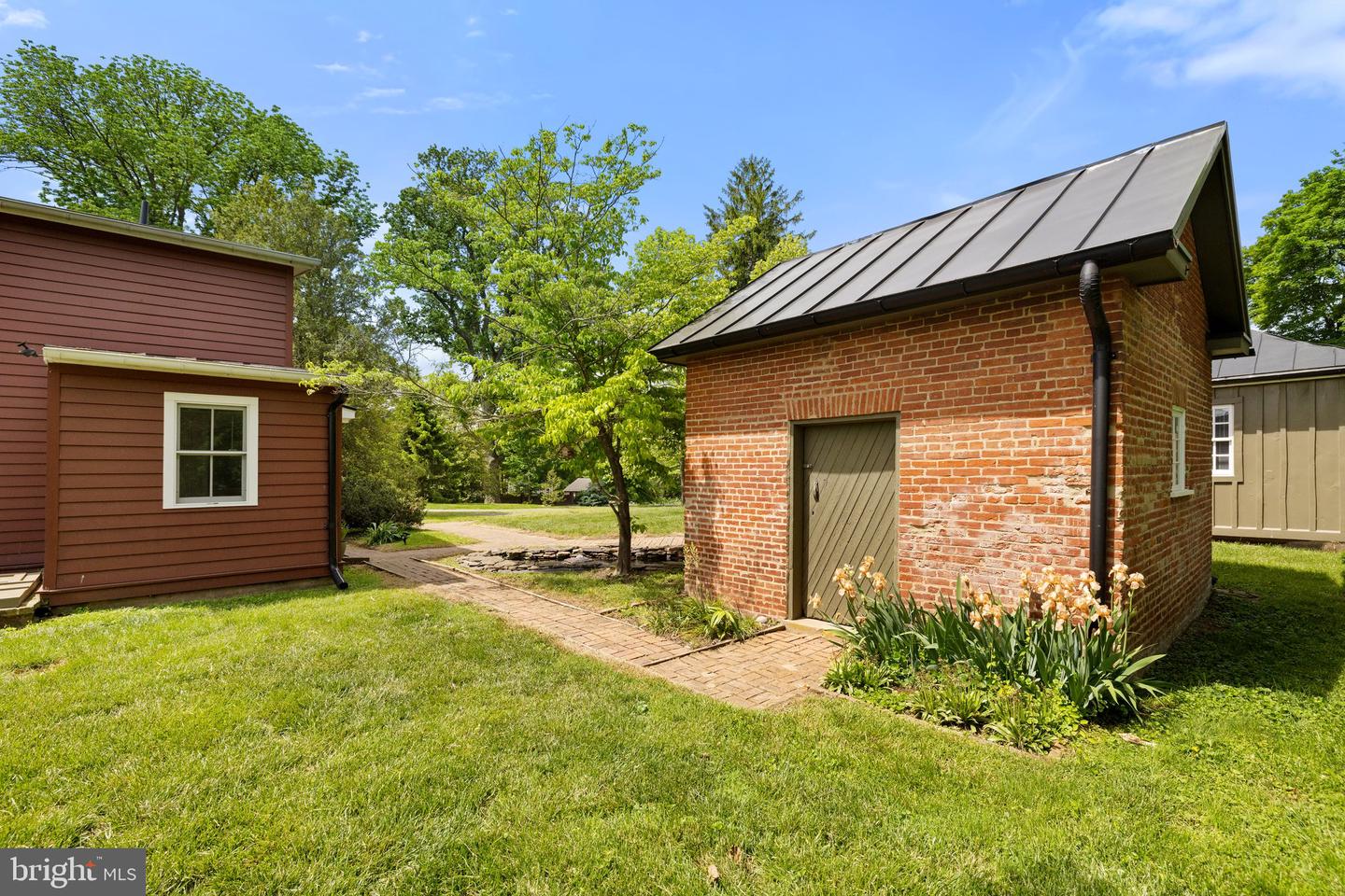306 W MARKET ST, LEESBURG, Virginia 20176, 3 Bedrooms Bedrooms, ,2 BathroomsBathrooms,Residential,For sale,306 W MARKET ST,VALO2091306 MLS # VALO2091306