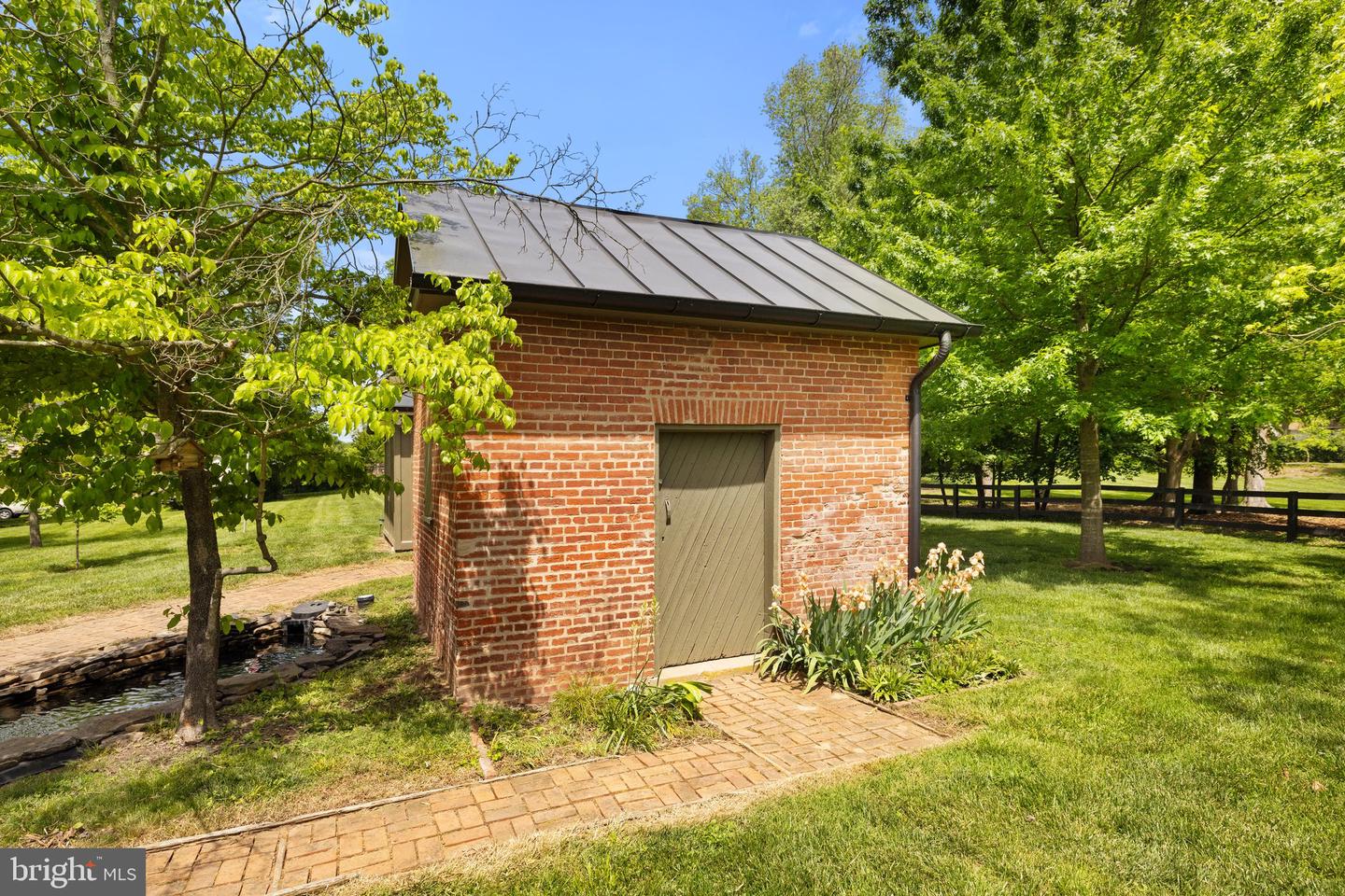 306 W MARKET ST, LEESBURG, Virginia 20176, 3 Bedrooms Bedrooms, ,2 BathroomsBathrooms,Residential,For sale,306 W MARKET ST,VALO2091306 MLS # VALO2091306