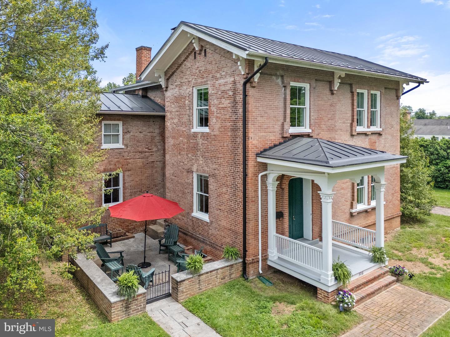 306 W MARKET ST, LEESBURG, Virginia 20176, 3 Bedrooms Bedrooms, ,2 BathroomsBathrooms,Residential,For sale,306 W MARKET ST,VALO2091306 MLS # VALO2091306