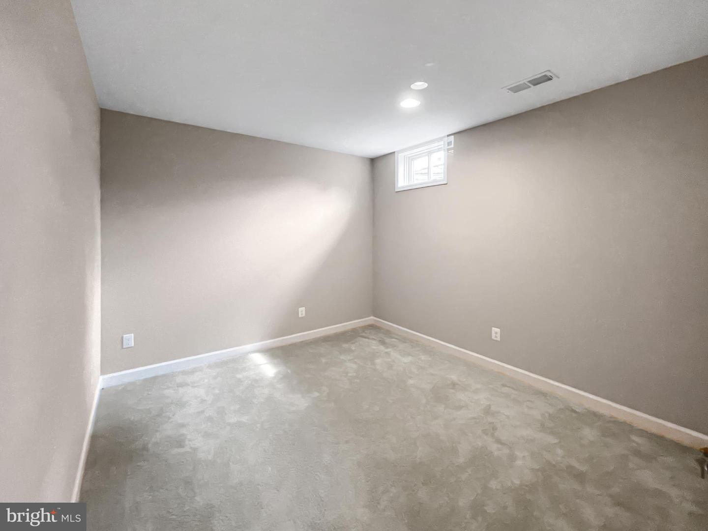 3139 SILVAN WOODS DR, FAIRFAX, Virginia 22031, 6 Bedrooms Bedrooms, ,5 BathroomsBathrooms,Residential,For sale,3139 SILVAN WOODS DR,VAFX2235994 MLS # VAFX2235994