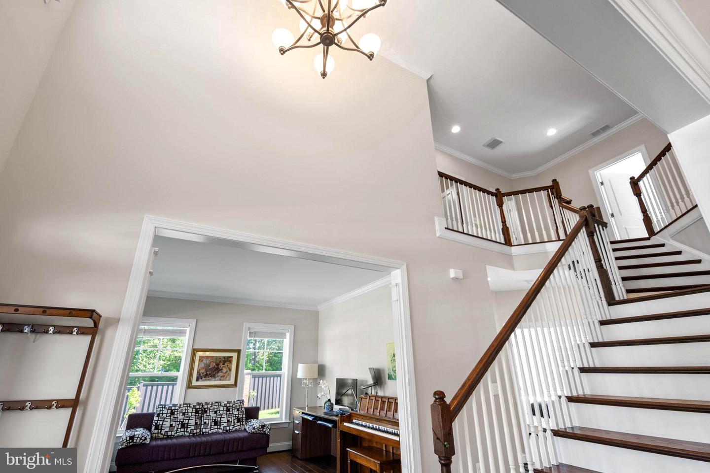 3139 SILVAN WOODS DR, FAIRFAX, Virginia 22031, 6 Bedrooms Bedrooms, ,5 BathroomsBathrooms,Residential,For sale,3139 SILVAN WOODS DR,VAFX2235994 MLS # VAFX2235994