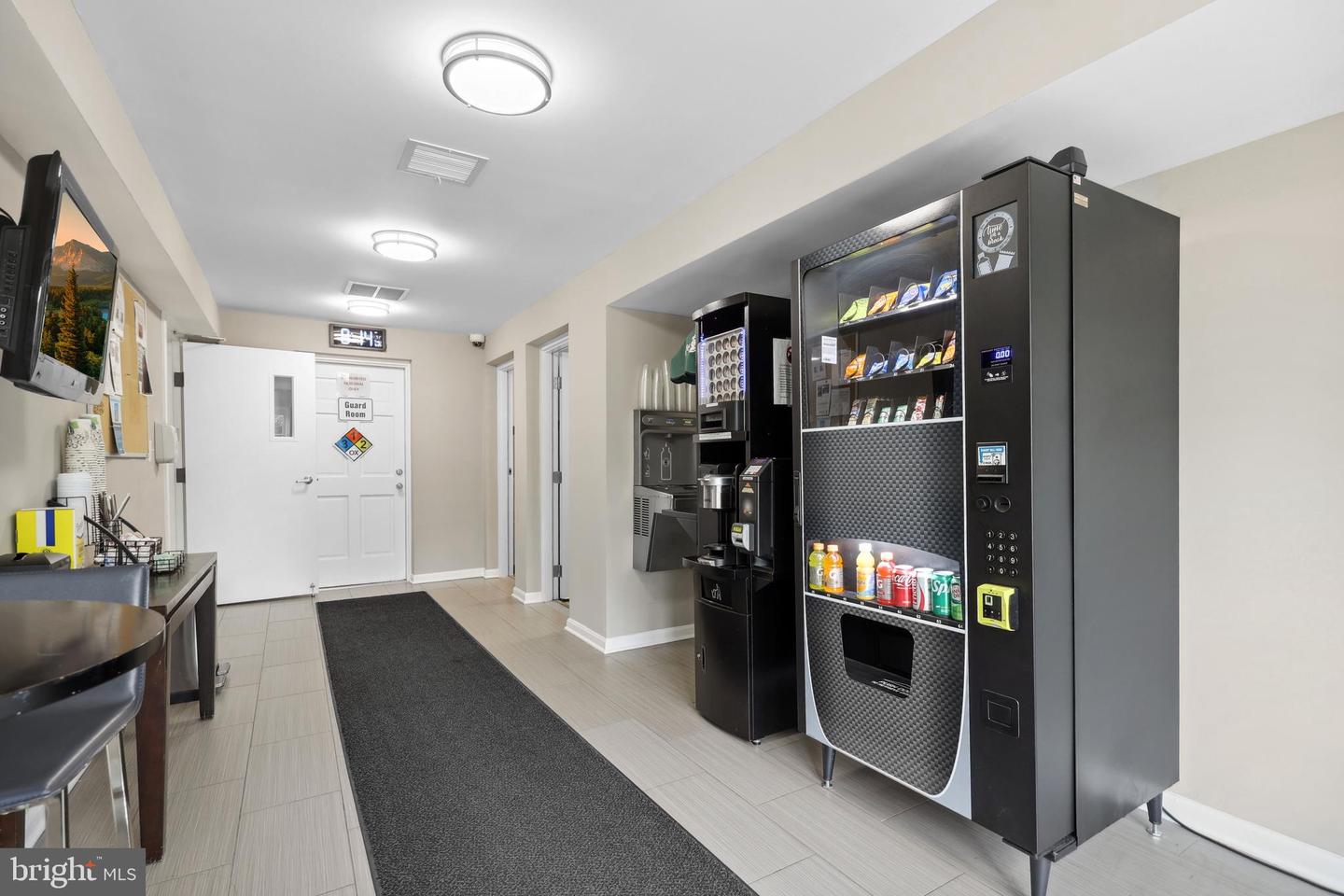 1563-A N VAN DORN ST, ALEXANDRIA, Virginia 22304, 2 Bedrooms Bedrooms, ,2 BathroomsBathrooms,Residential,For sale,1563-A N VAN DORN ST,VAAX2045150 MLS # VAAX2045150