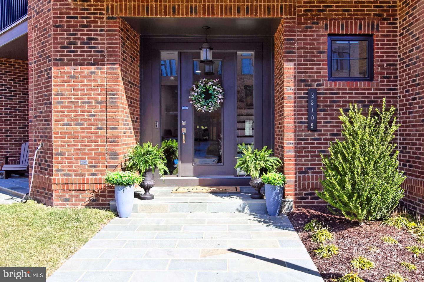 23109 COTTONWILLOW SQ, BRAMBLETON, Virginia 20148, 4 Bedrooms Bedrooms, ,3 BathroomsBathrooms,Residential,For sale,23109 COTTONWILLOW SQ,VALO2096164 MLS # VALO2096164