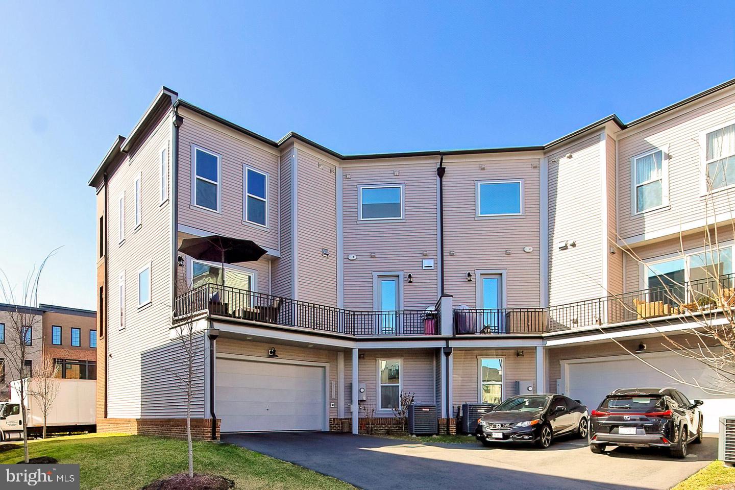 23109 COTTONWILLOW SQ, BRAMBLETON, Virginia 20148, 4 Bedrooms Bedrooms, ,3 BathroomsBathrooms,Residential,For sale,23109 COTTONWILLOW SQ,VALO2096164 MLS # VALO2096164