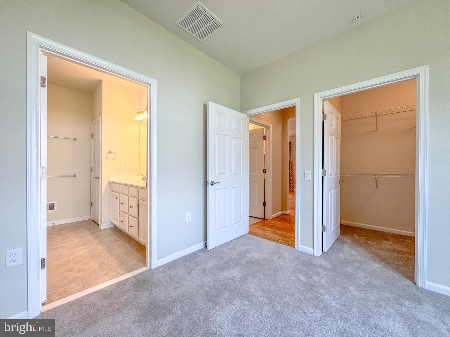 14 PENSACOLA ST, FREDERICKSBURG, Virginia 22406, 2 Bedrooms Bedrooms, ,2 BathroomsBathrooms,Residential,For sale,14 PENSACOLA ST,VAST2038746 MLS # VAST2038746