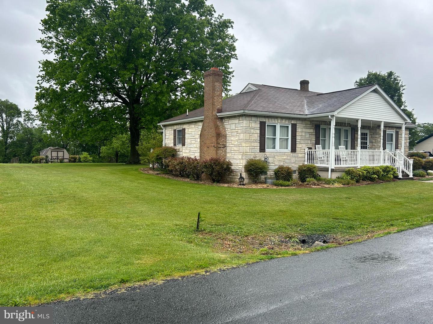 264 HOPEWELL AVE, MOUNT JACKSON, Virginia 22842, 3 Bedrooms Bedrooms, ,2 BathroomsBathrooms,Residential,For sale,264 HOPEWELL AVE,VASH2011464 MLS # VASH2011464