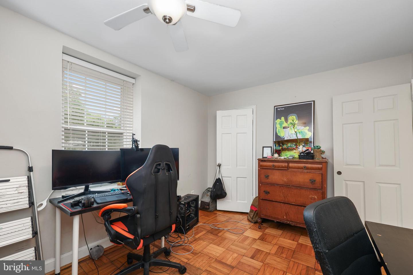 22 S OLD GLEBE RD #5-D, ARLINGTON, Virginia 22204, 2 Bedrooms Bedrooms, ,1 BathroomBathrooms,Residential,For sale,22 S OLD GLEBE RD #5-D,VAAR2057684 MLS # VAAR2057684
