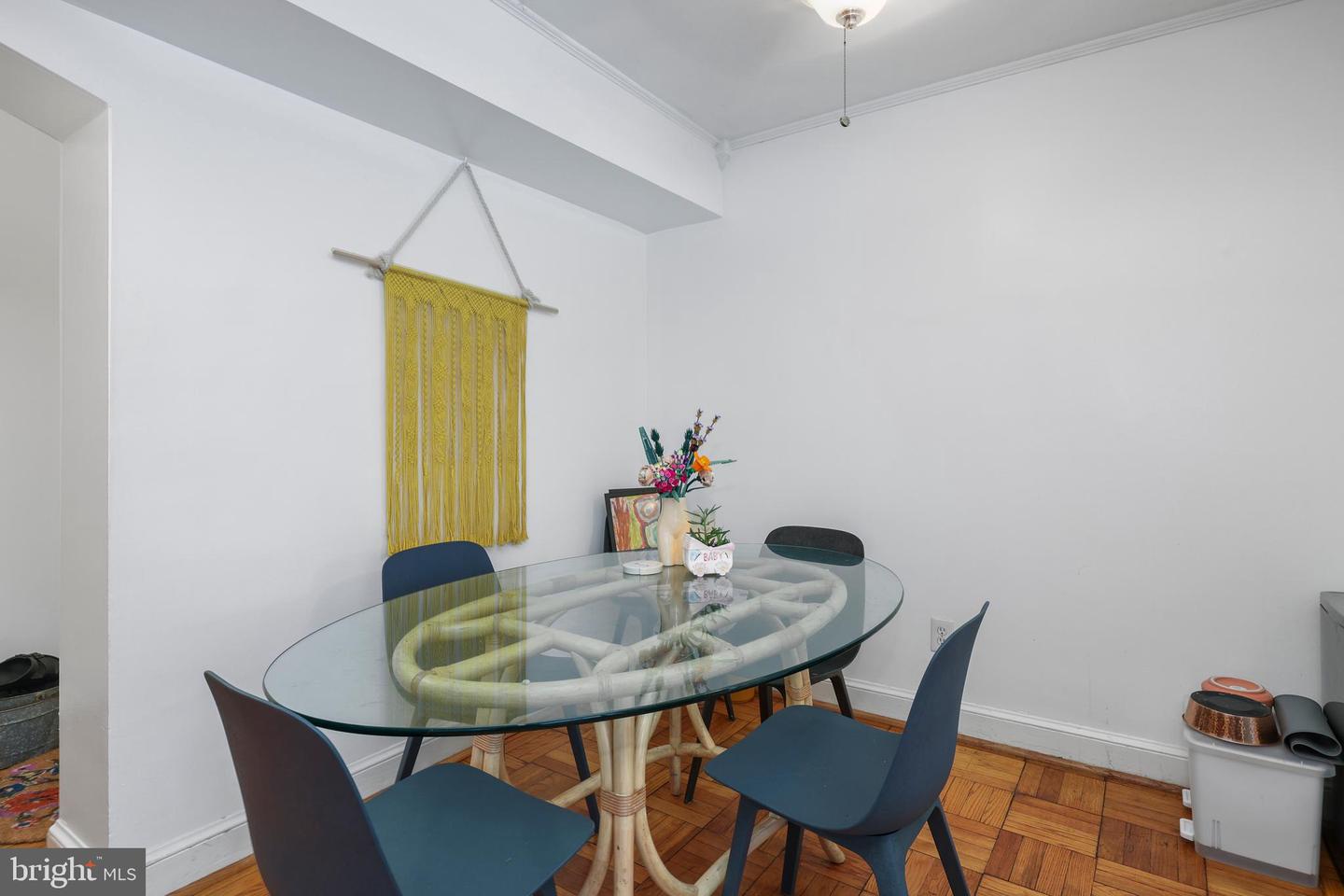 22 S OLD GLEBE RD #5-D, ARLINGTON, Virginia 22204, 2 Bedrooms Bedrooms, ,1 BathroomBathrooms,Residential,For sale,22 S OLD GLEBE RD #5-D,VAAR2057684 MLS # VAAR2057684
