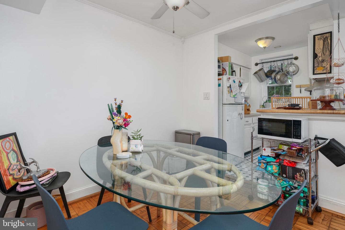 22 S OLD GLEBE RD #5-D, ARLINGTON, Virginia 22204, 2 Bedrooms Bedrooms, ,1 BathroomBathrooms,Residential,For sale,22 S OLD GLEBE RD #5-D,VAAR2057684 MLS # VAAR2057684