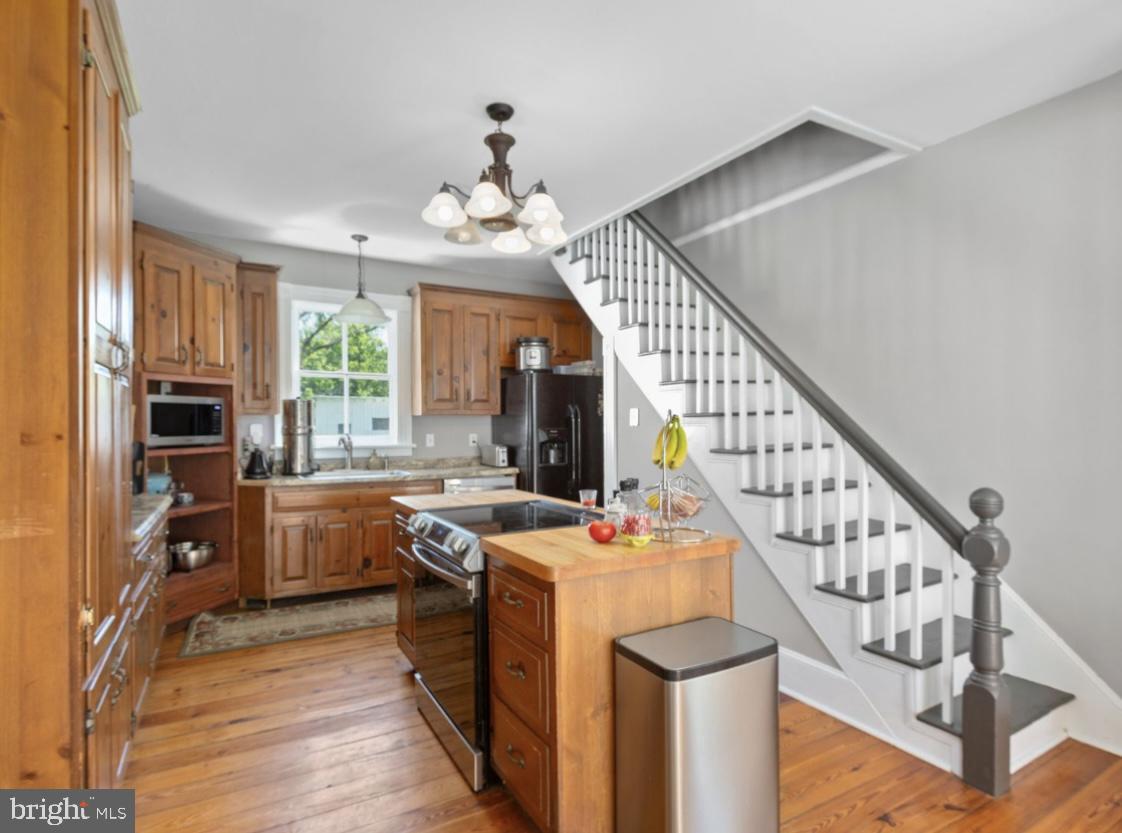 7901 MELTON LN, SPOTSYLVANIA, Virginia 22551, 5 Bedrooms Bedrooms, ,3 BathroomsBathrooms,Residential,For sale,7901 MELTON LN,VASP2033224 MLS # VASP2033224