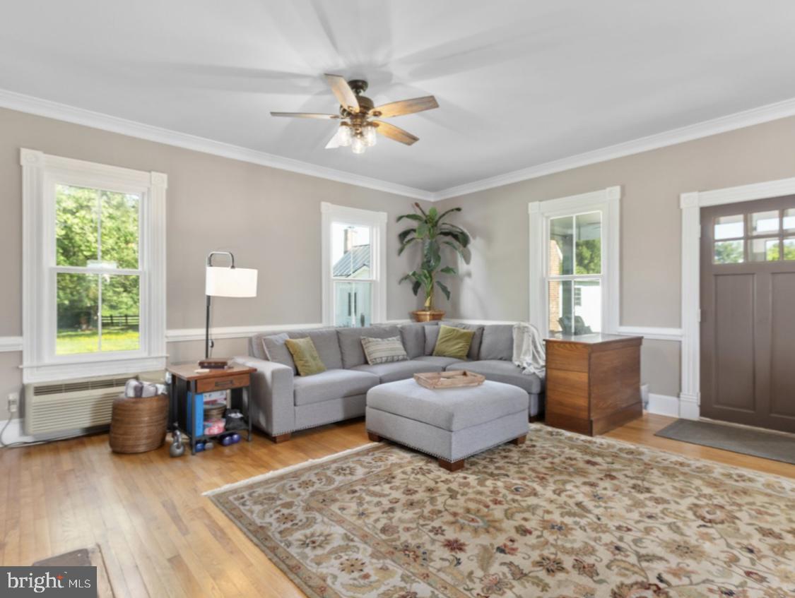 7901 MELTON LN, SPOTSYLVANIA, Virginia 22551, 5 Bedrooms Bedrooms, ,3 BathroomsBathrooms,Residential,For sale,7901 MELTON LN,VASP2033224 MLS # VASP2033224