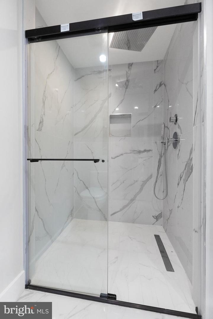 2100 S PIERCE ST, ARLINGTON, Virginia 22202, 5 Bedrooms Bedrooms, ,6 BathroomsBathrooms,Residential,For sale,2100 S PIERCE ST,VAAR2057866 MLS # VAAR2057866