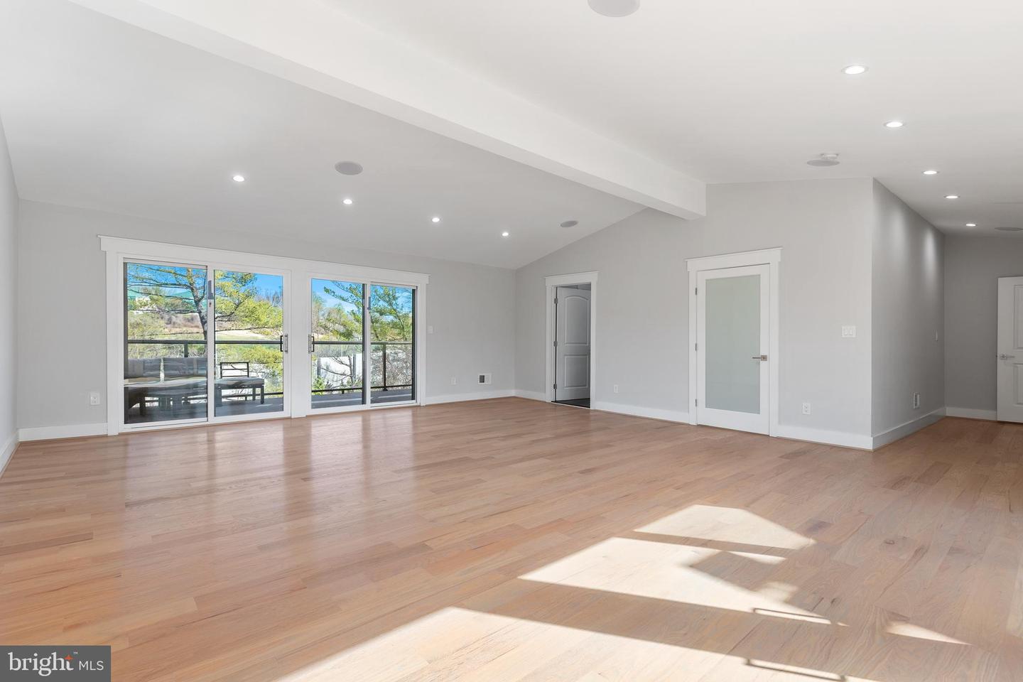 2100 S PIERCE ST, ARLINGTON, Virginia 22202, 5 Bedrooms Bedrooms, ,6 BathroomsBathrooms,Residential,For sale,2100 S PIERCE ST,VAAR2057866 MLS # VAAR2057866