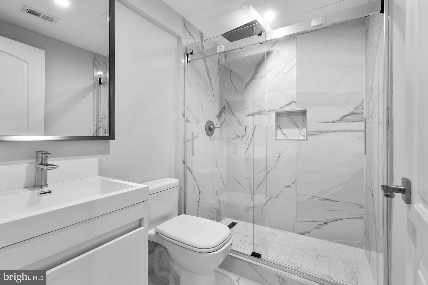 2100 S PIERCE ST, ARLINGTON, Virginia 22202, 5 Bedrooms Bedrooms, ,6 BathroomsBathrooms,Residential,For sale,2100 S PIERCE ST,VAAR2057866 MLS # VAAR2057866
