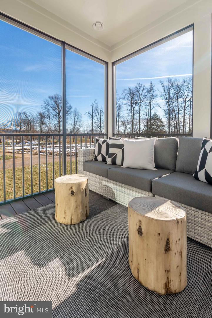 1 BELMONT BAY DR, WOODBRIDGE, Virginia 22191, 2 Bedrooms Bedrooms, ,2 BathroomsBathrooms,Residential,For sale,1 BELMONT BAY DR,VAPW2095080 MLS # VAPW2095080