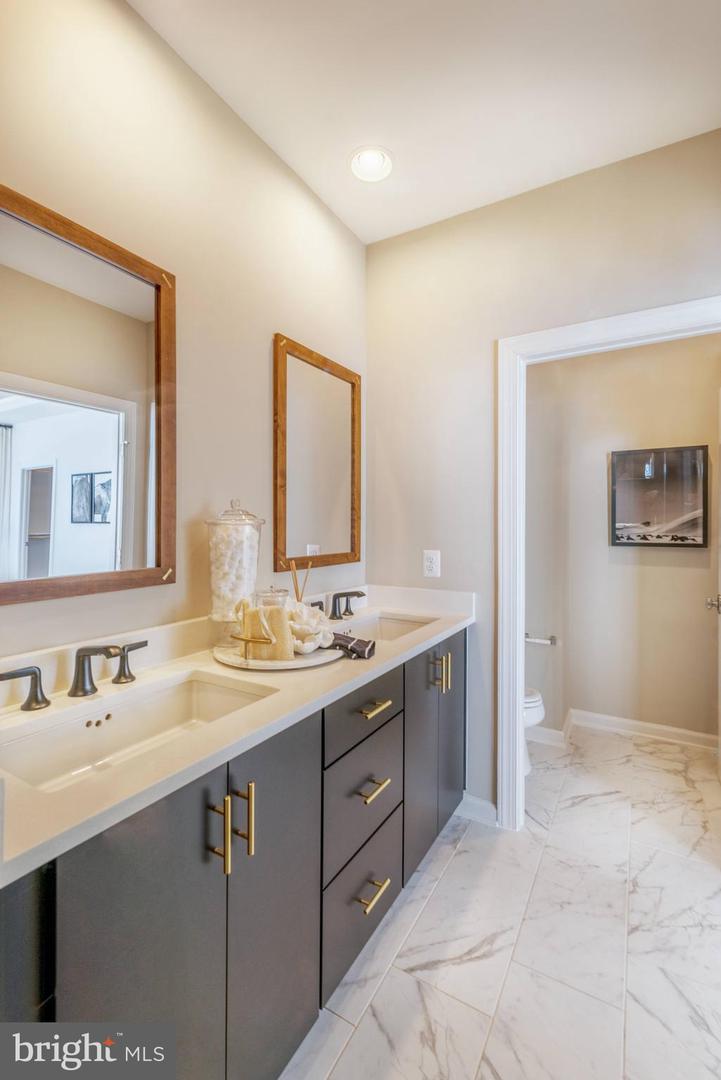 1 BELMONT BAY DR, WOODBRIDGE, Virginia 22191, 2 Bedrooms Bedrooms, ,2 BathroomsBathrooms,Residential,For sale,1 BELMONT BAY DR,VAPW2095080 MLS # VAPW2095080