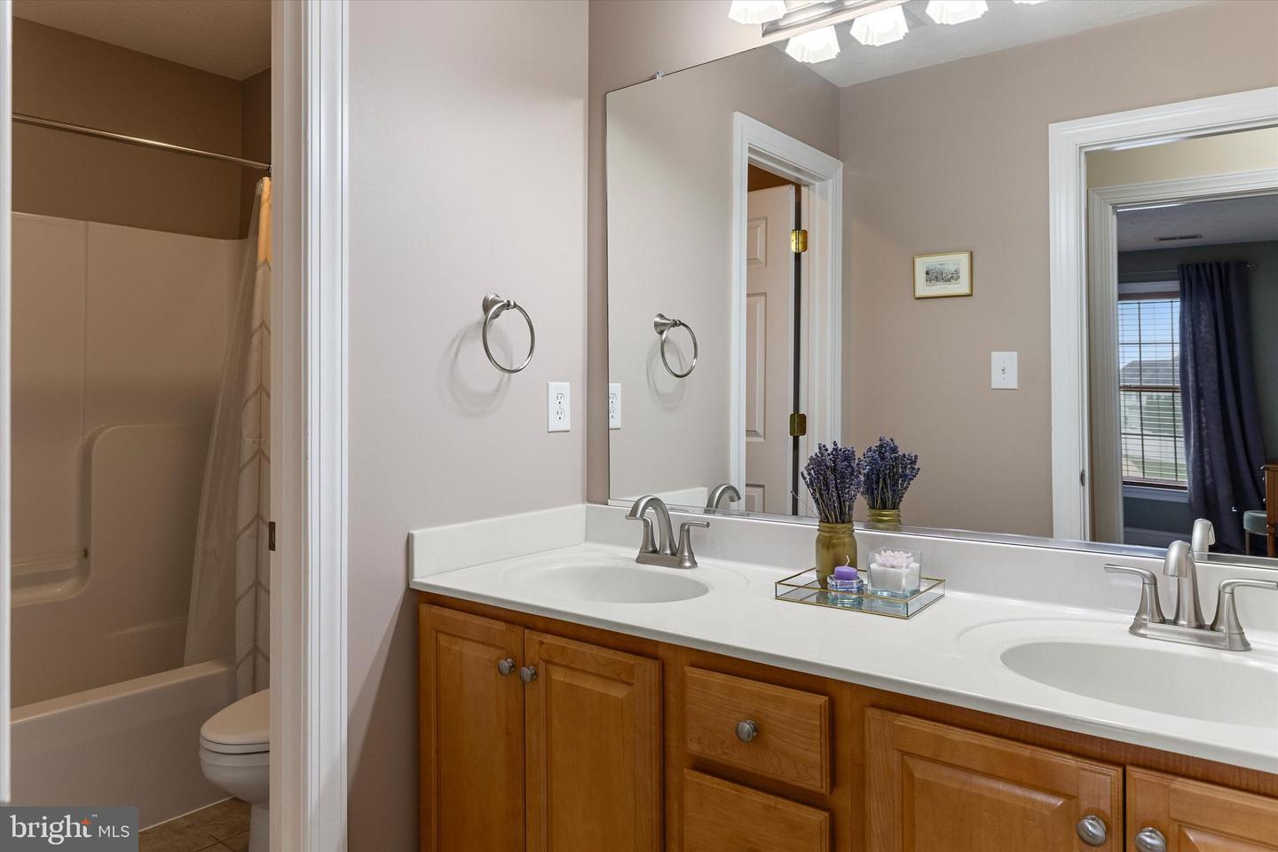 121 CARNMORE DR, WINCHESTER, Virginia 22602, 5 Bedrooms Bedrooms, ,4 BathroomsBathrooms,Residential,For sale,121 CARNMORE DR,VAFV2033164 MLS # VAFV2033164