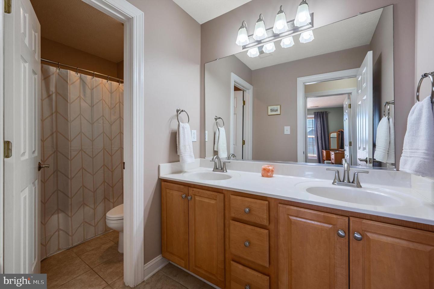 121 CARNMORE DR, WINCHESTER, Virginia 22602, 5 Bedrooms Bedrooms, ,4 BathroomsBathrooms,Residential,For sale,121 CARNMORE DR,VAFV2033164 MLS # VAFV2033164