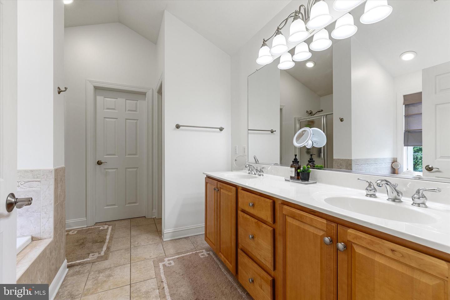 121 CARNMORE DR, WINCHESTER, Virginia 22602, 5 Bedrooms Bedrooms, ,4 BathroomsBathrooms,Residential,For sale,121 CARNMORE DR,VAFV2033164 MLS # VAFV2033164