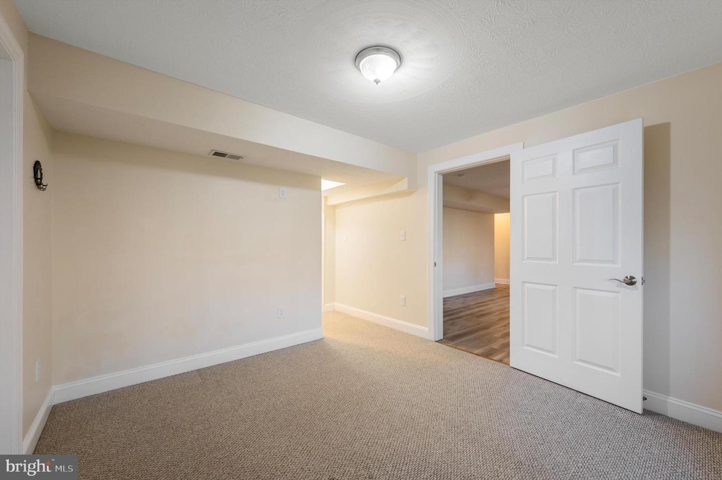 121 CARNMORE DR, WINCHESTER, Virginia 22602, 5 Bedrooms Bedrooms, ,4 BathroomsBathrooms,Residential,For sale,121 CARNMORE DR,VAFV2033164 MLS # VAFV2033164