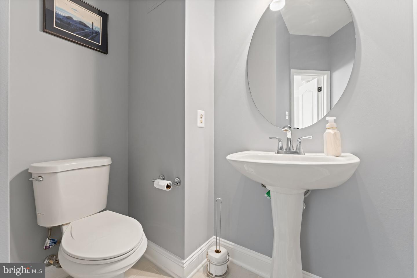 2068 CAPSTONE, HERNDON, Virginia 20170, 3 Bedrooms Bedrooms, ,2 BathroomsBathrooms,Residential,For sale,2068 CAPSTONE,VAFX2233772 MLS # VAFX2233772