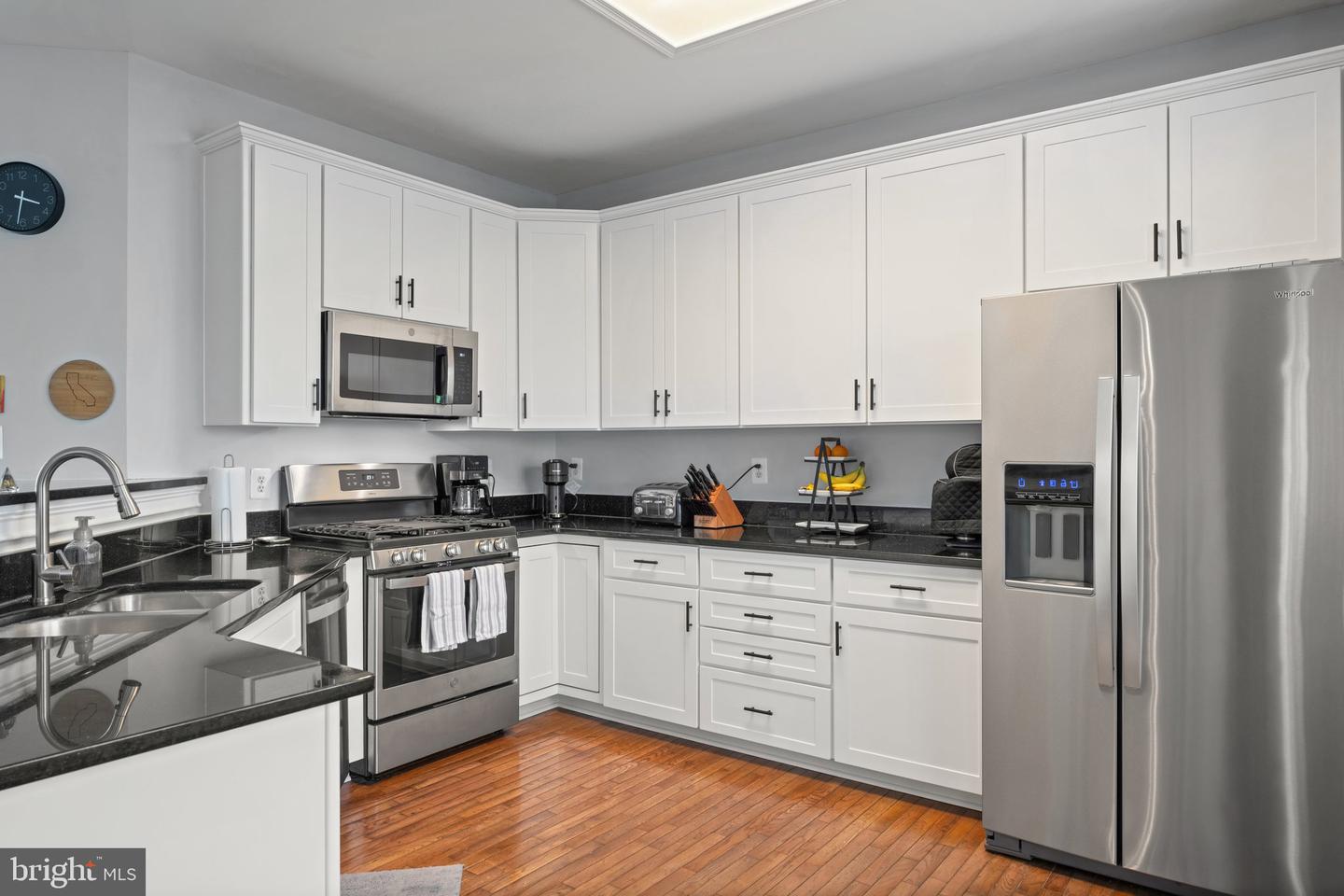 2068 CAPSTONE, HERNDON, Virginia 20170, 3 Bedrooms Bedrooms, ,2 BathroomsBathrooms,Residential,For sale,2068 CAPSTONE,VAFX2233772 MLS # VAFX2233772