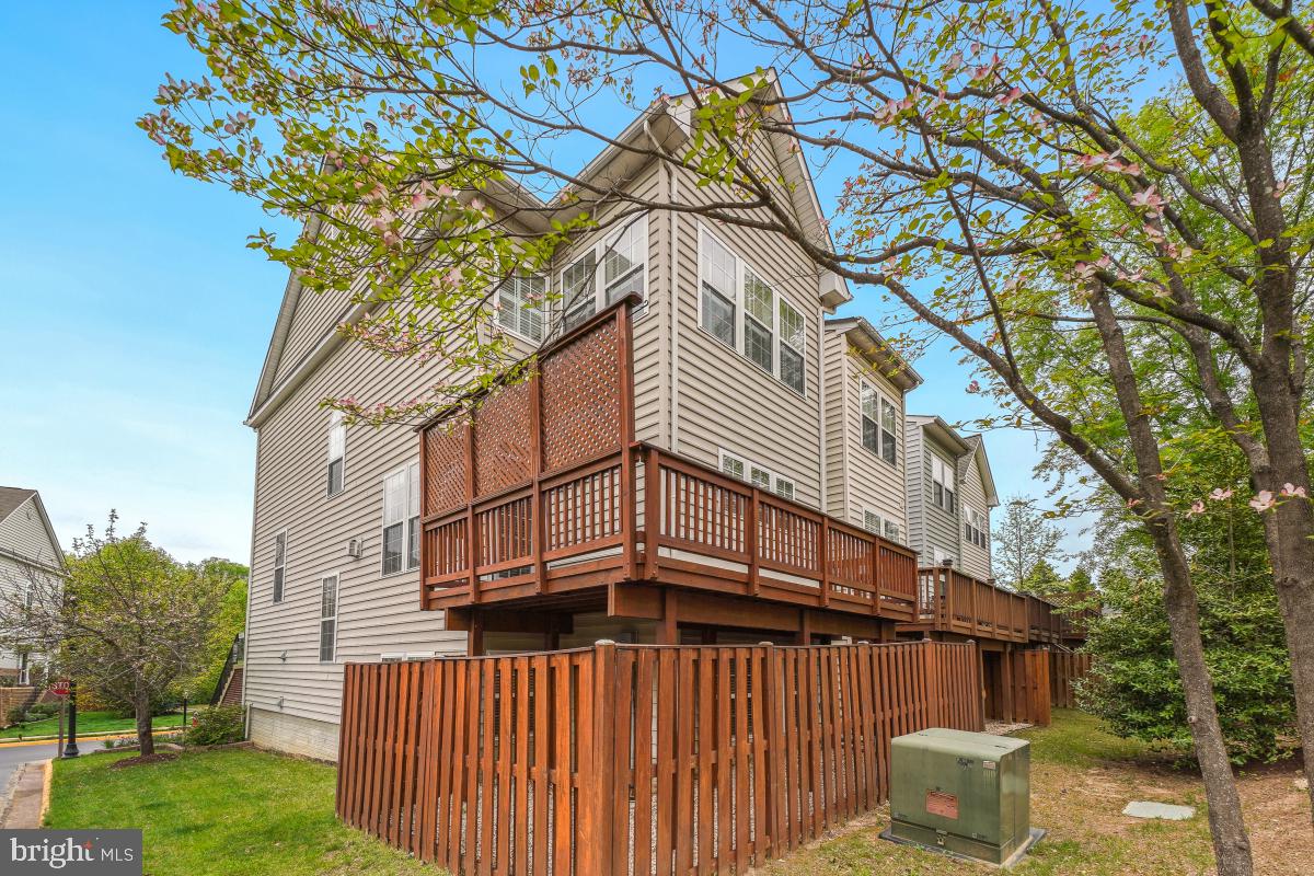 4091 RIVER FORTH DR, FAIRFAX, Virginia 22030, 3 Bedrooms Bedrooms, ,3 BathroomsBathrooms,Residential,For sale,4091 RIVER FORTH DR,VAFX2234170 MLS # VAFX2234170