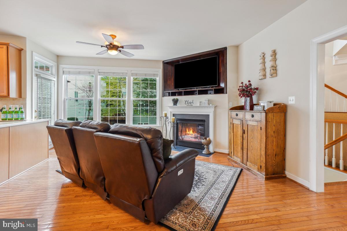 4091 RIVER FORTH DR, FAIRFAX, Virginia 22030, 3 Bedrooms Bedrooms, ,3 BathroomsBathrooms,Residential,For sale,4091 RIVER FORTH DR,VAFX2234170 MLS # VAFX2234170