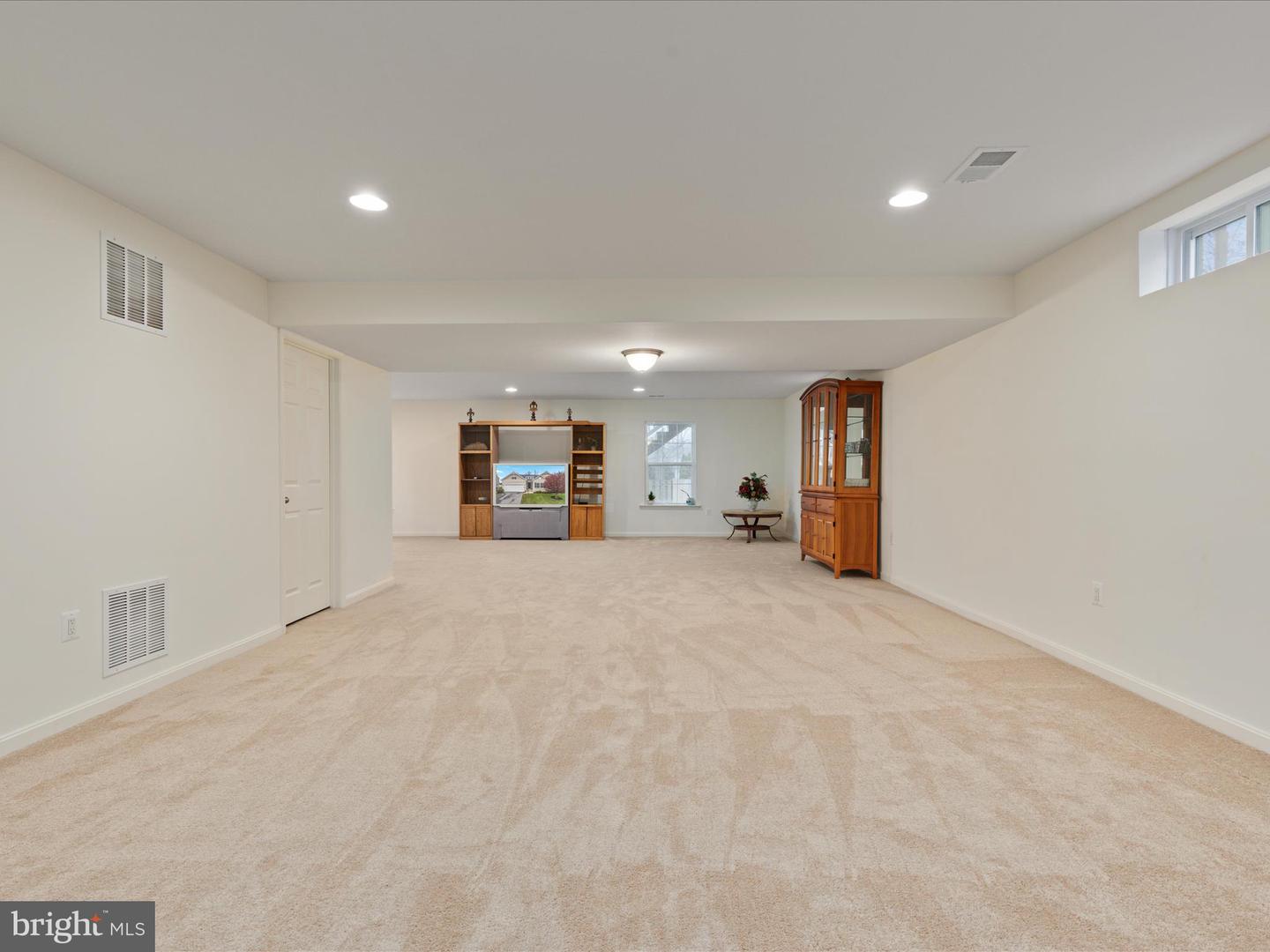 327 LYNNEHAVEN DR, WINCHESTER, Virginia 22602, 3 Bedrooms Bedrooms, ,3 BathroomsBathrooms,Residential,For sale,327 LYNNEHAVEN DR,VAFV2033454 MLS # VAFV2033454