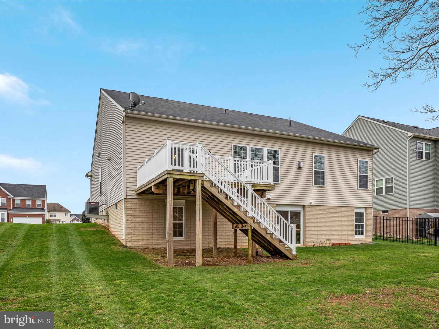 327 LYNNEHAVEN DR, WINCHESTER, Virginia 22602, 3 Bedrooms Bedrooms, ,3 BathroomsBathrooms,Residential,For sale,327 LYNNEHAVEN DR,VAFV2033454 MLS # VAFV2033454